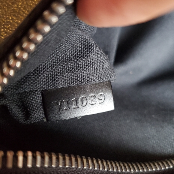 Damier Graphite Thomas Men's Bag - Picture 13 of 16